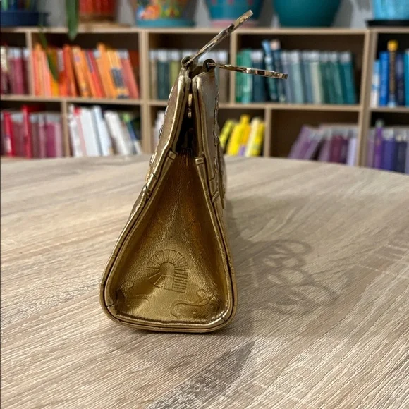 AKDMKS Gold Knuckle Clutch - Picture 7 of 11